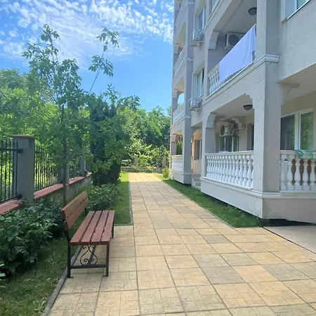 Bratanov Lifestyle Deluxe Nessebar