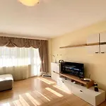 Bratanov Lifestyle Deluxe * נסבר