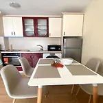 Bratanov Lifestyle Deluxe דירה