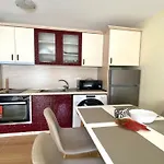דירה Bratanov Lifestyle Deluxe נסבר