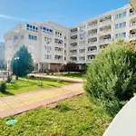 Bratanov Lifestyle Deluxe * נסבר