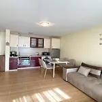 Bratanov Lifestyle Deluxe דירה